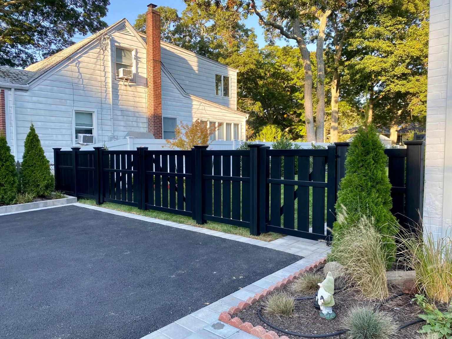 Four-foot Blackline HHP semi-privacy fence at a Bellport home