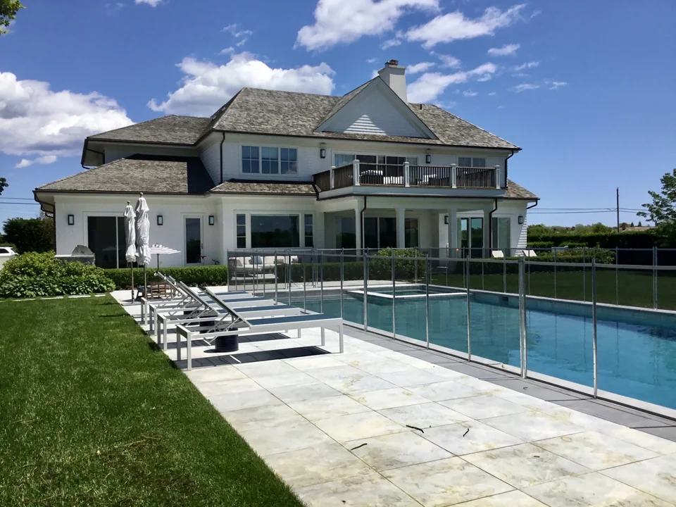 Guardian Premier Vanishing fence with Southampton home and pool