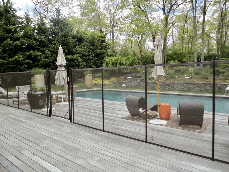4' All-Brown Guardian Premier — Wood Deck in Southampton, NY